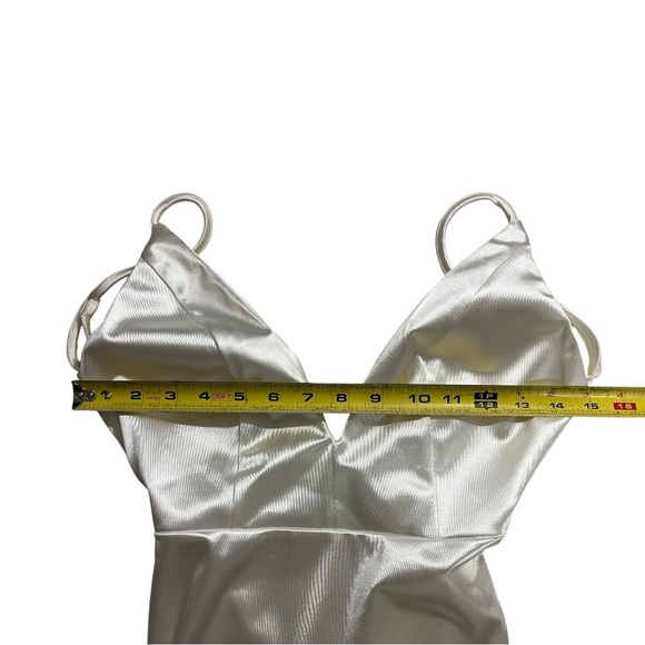 White Satin Mermaid Open Back Gown - Picture 6 of 9